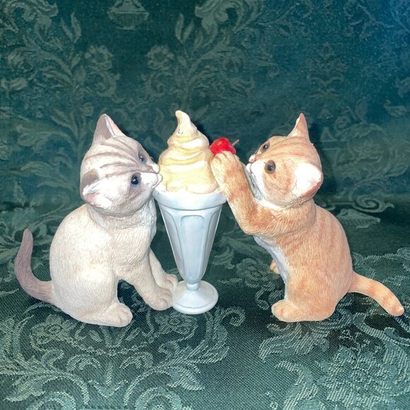 Like New Lenox Sundae Social Cat Statue - Picture 2 of 11